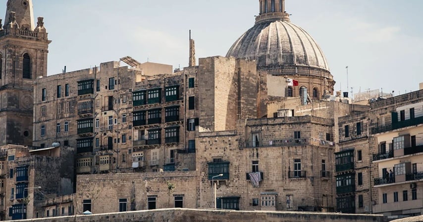 Top 13 Khác Biệt Giữa Thường Trú Malta và Quốc Tịch Malta