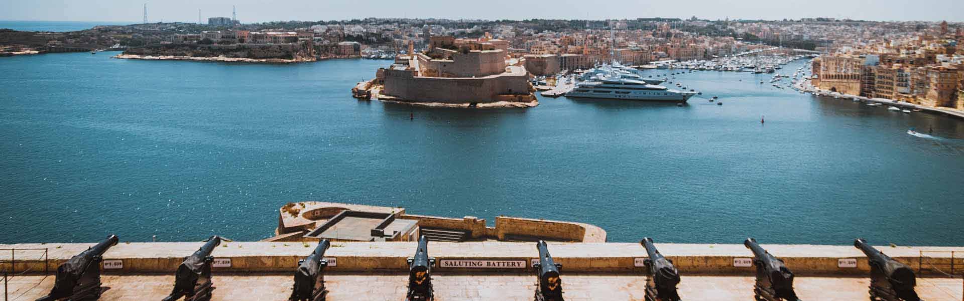 Cu tru thue tai Malta