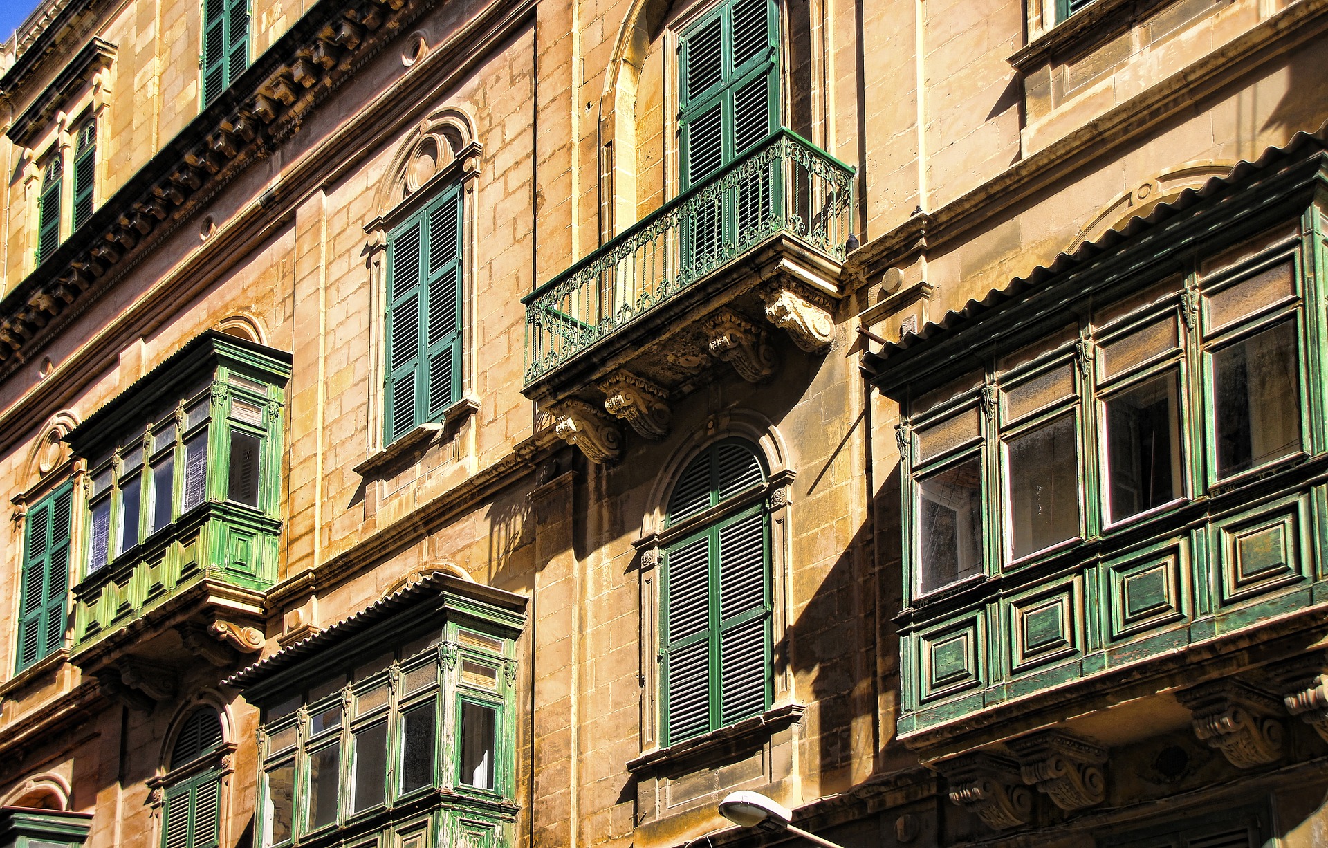 https://www.endevio.com/hubfs/malta-3838492_1920.jpg